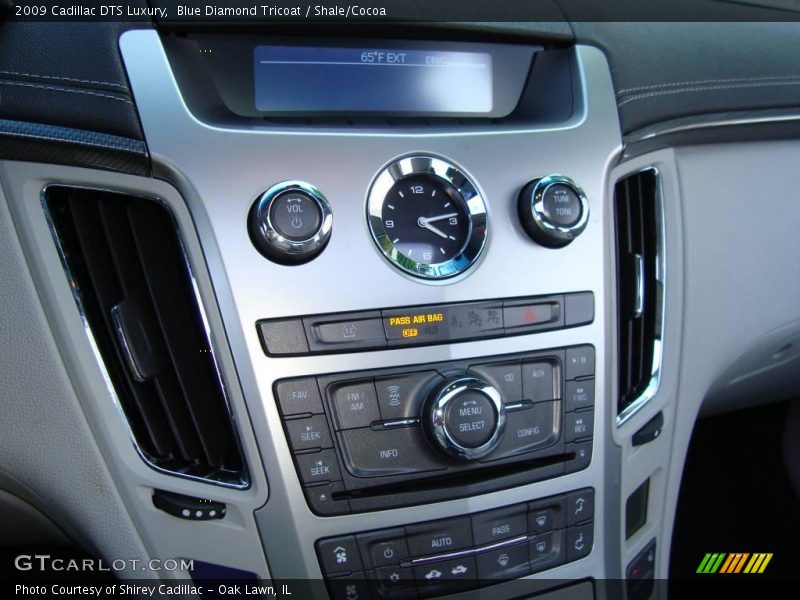 Blue Diamond Tricoat / Shale/Cocoa 2009 Cadillac DTS Luxury