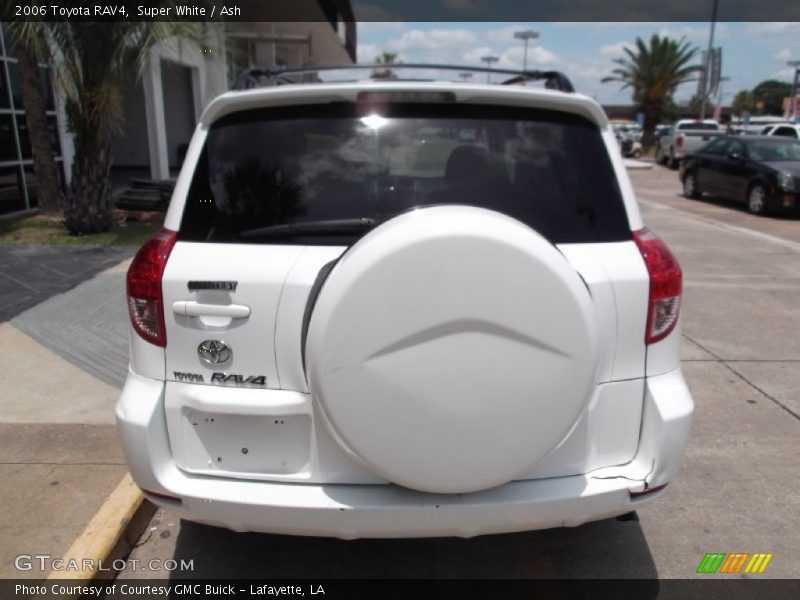 Super White / Ash 2006 Toyota RAV4