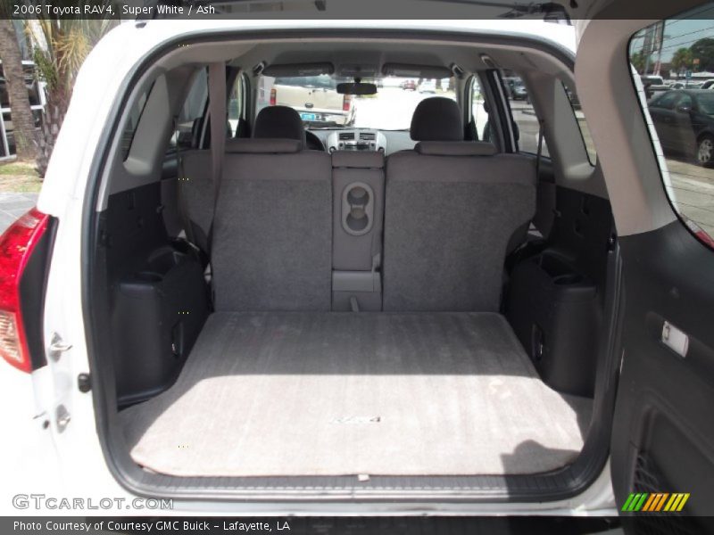 Super White / Ash 2006 Toyota RAV4