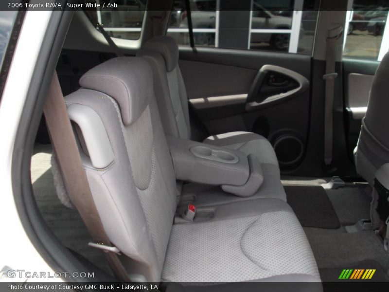 Super White / Ash 2006 Toyota RAV4
