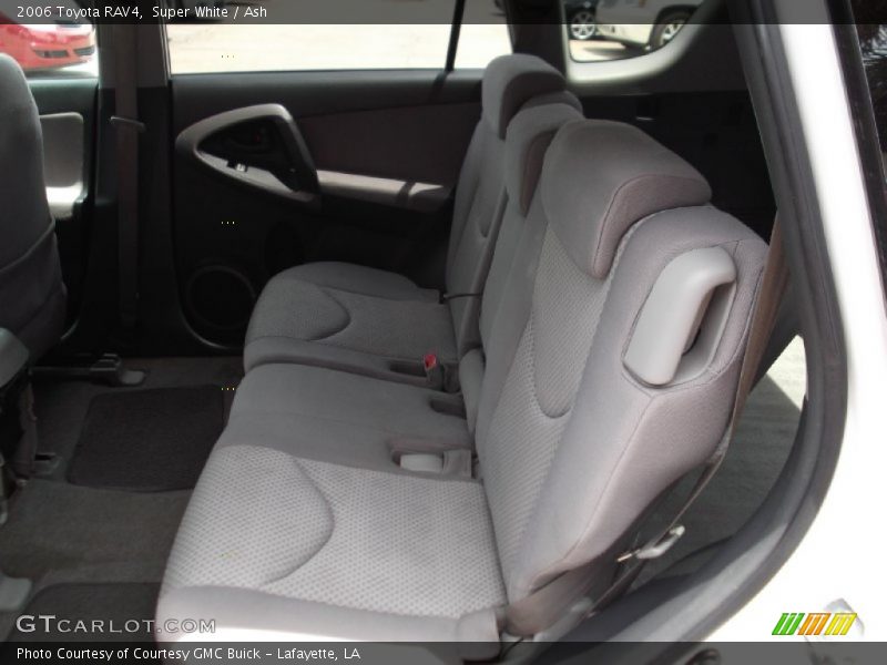 Super White / Ash 2006 Toyota RAV4
