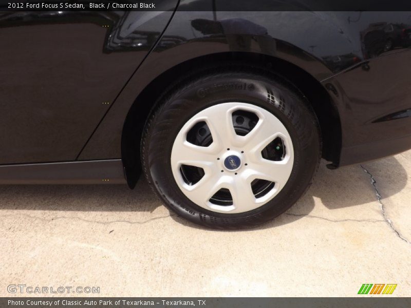 Black / Charcoal Black 2012 Ford Focus S Sedan