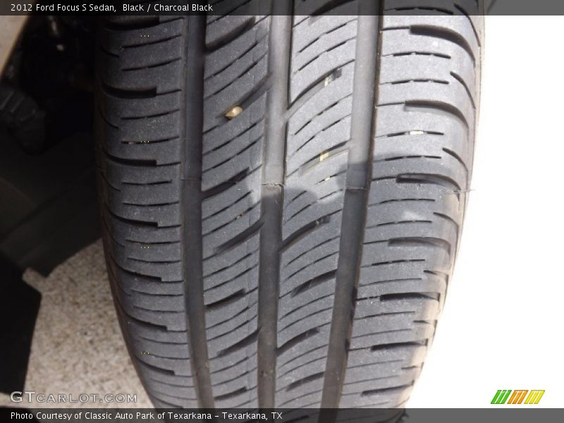 Black / Charcoal Black 2012 Ford Focus S Sedan