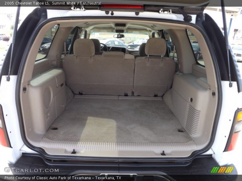 Summit White / Tan/Neutral 2005 Chevrolet Tahoe LS