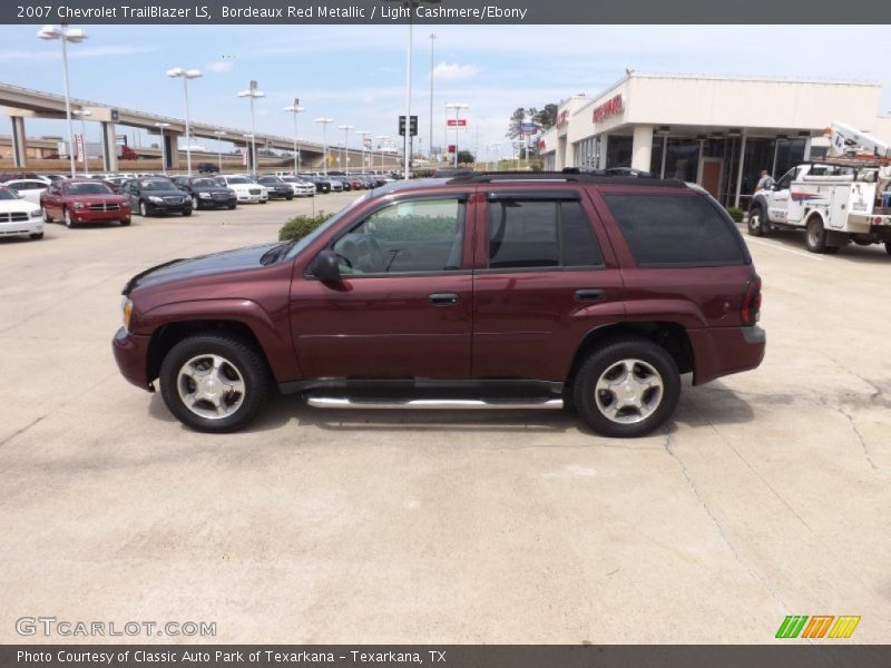 Bordeaux Red Metallic / Light Cashmere/Ebony 2007 Chevrolet TrailBlazer LS