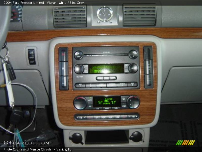 Vibrant White / Flint Grey 2004 Ford Freestar Limited