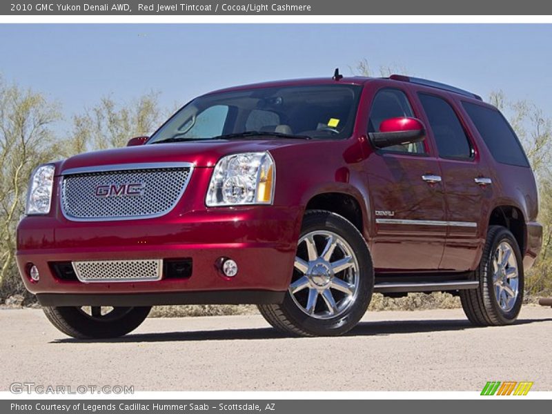 Front 3/4 View of 2010 Yukon Denali AWD