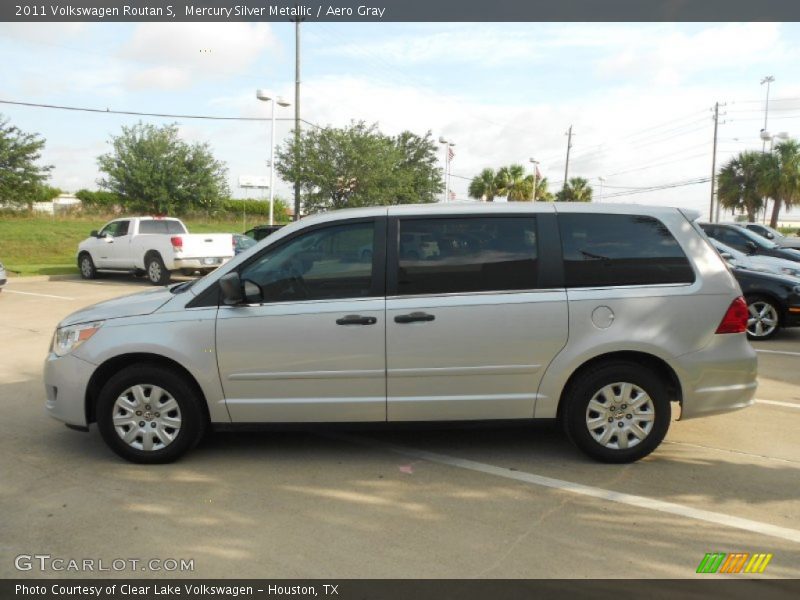 Mercury Silver Metallic / Aero Gray 2011 Volkswagen Routan S