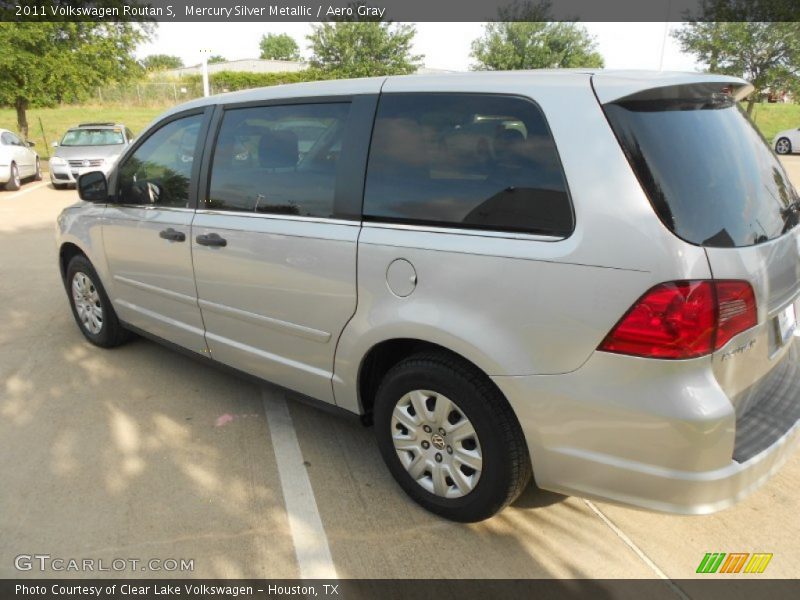 Mercury Silver Metallic / Aero Gray 2011 Volkswagen Routan S