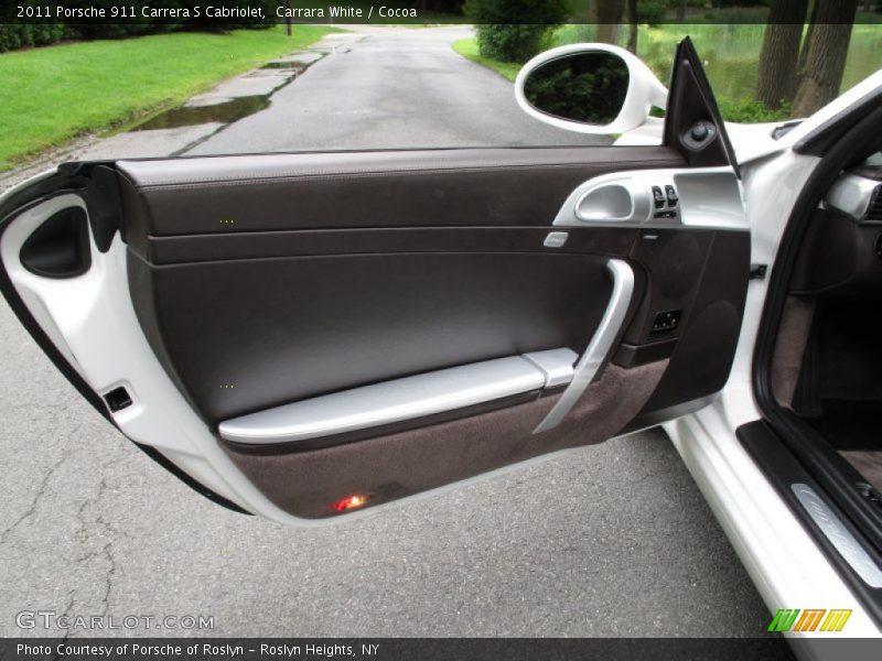 Door Panel of 2011 911 Carrera S Cabriolet