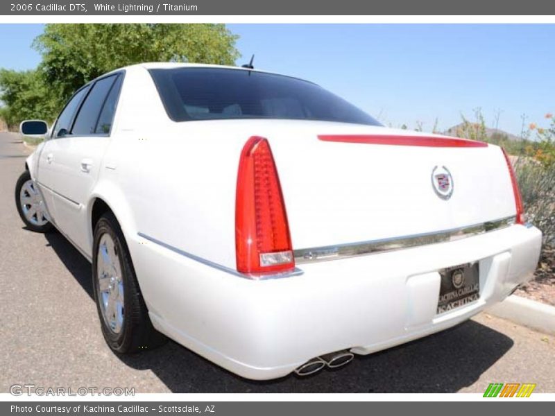 White Lightning / Titanium 2006 Cadillac DTS