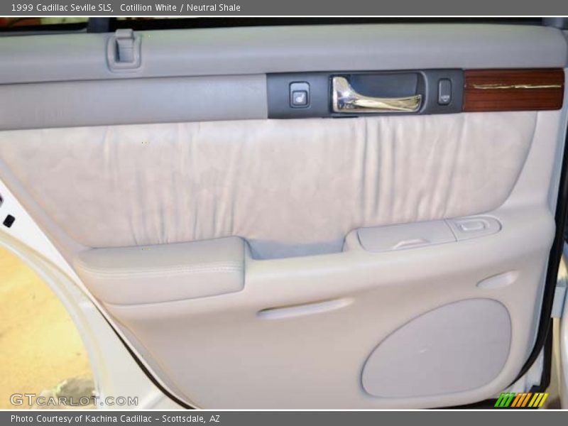 Cotillion White / Neutral Shale 1999 Cadillac Seville SLS