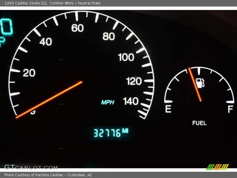 Cotillion White / Neutral Shale 1999 Cadillac Seville SLS