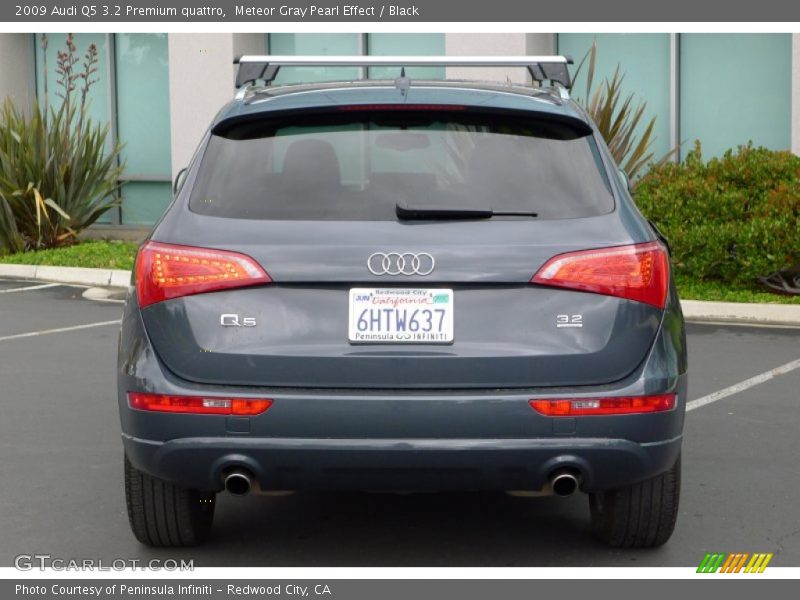 Meteor Gray Pearl Effect / Black 2009 Audi Q5 3.2 Premium quattro