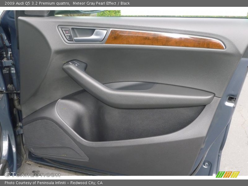 Meteor Gray Pearl Effect / Black 2009 Audi Q5 3.2 Premium quattro