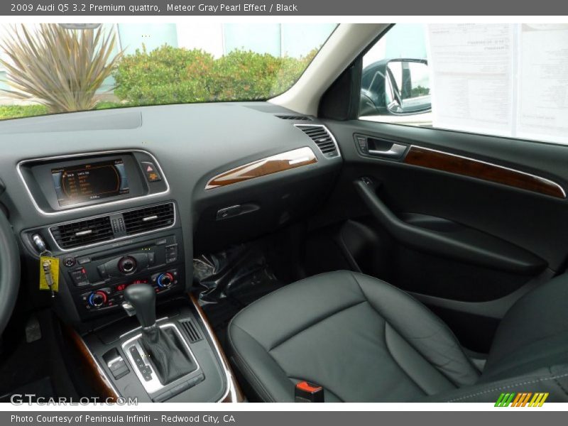Meteor Gray Pearl Effect / Black 2009 Audi Q5 3.2 Premium quattro
