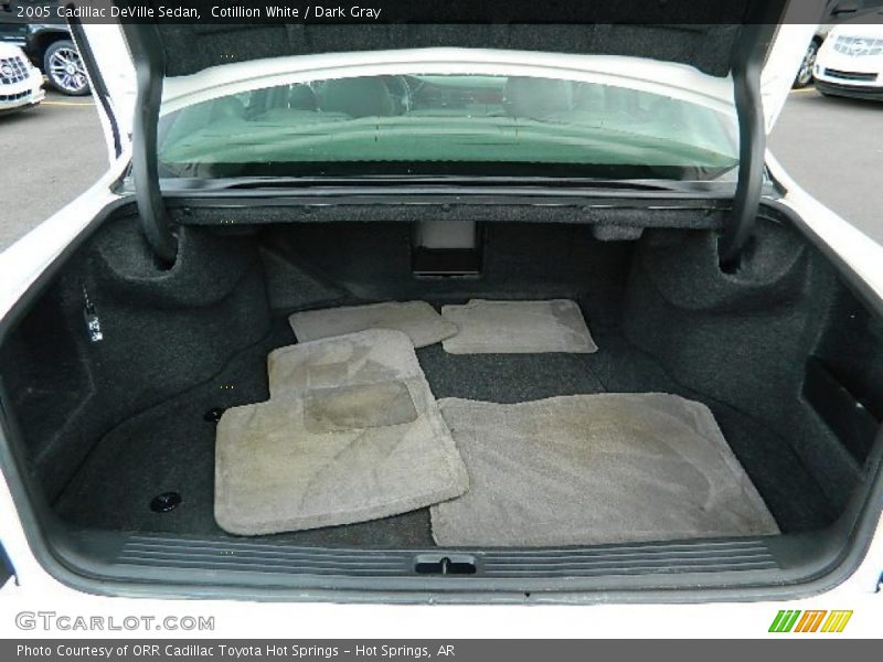 Cotillion White / Dark Gray 2005 Cadillac DeVille Sedan