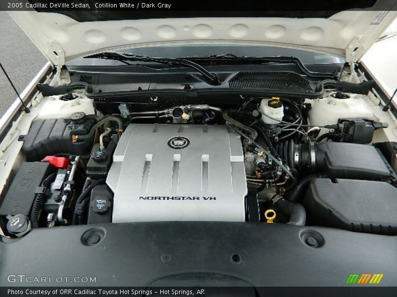 Cotillion White / Dark Gray 2005 Cadillac DeVille Sedan