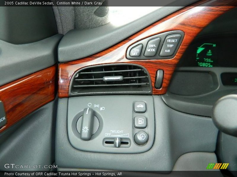 Cotillion White / Dark Gray 2005 Cadillac DeVille Sedan
