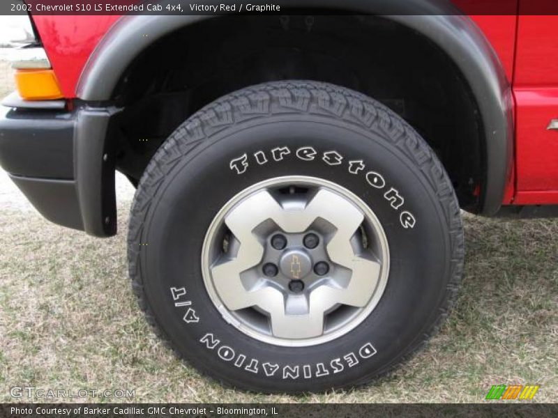 Victory Red / Graphite 2002 Chevrolet S10 LS Extended Cab 4x4