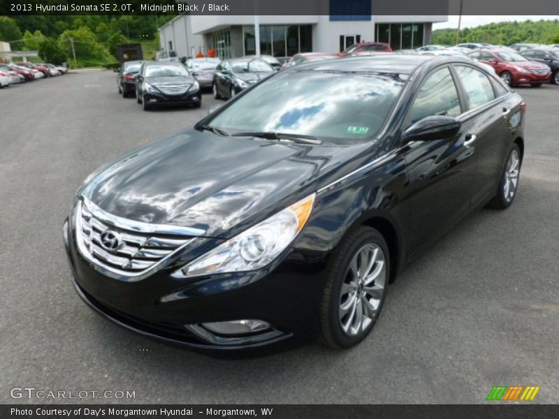 Front 3/4 View of 2013 Sonata SE 2.0T