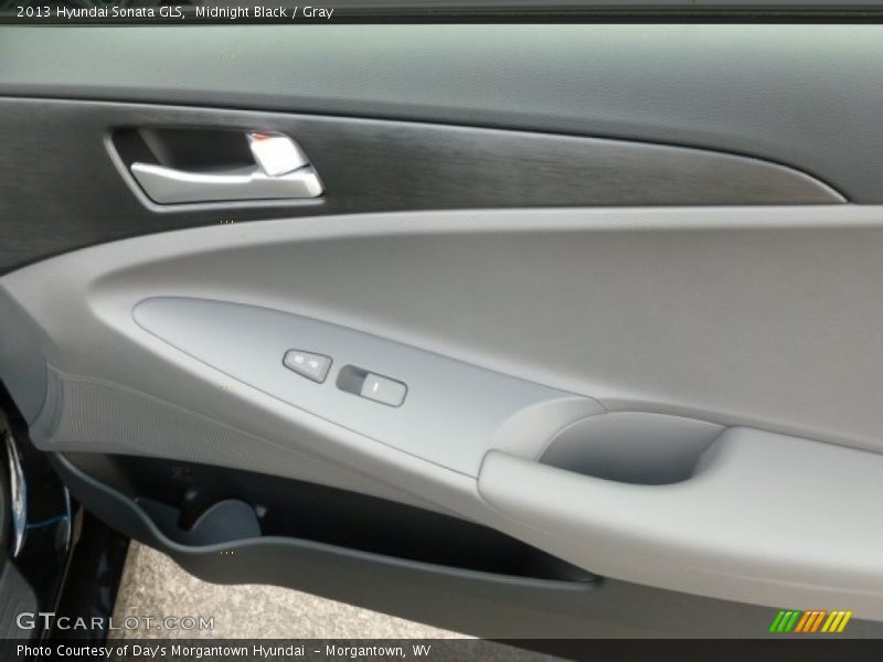 Midnight Black / Gray 2013 Hyundai Sonata GLS