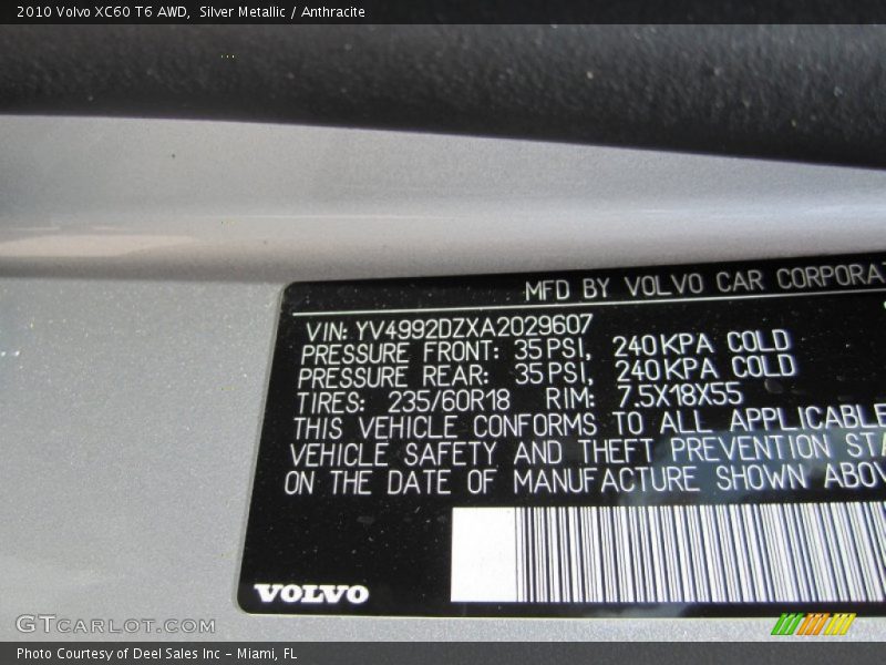 Silver Metallic / Anthracite 2010 Volvo XC60 T6 AWD