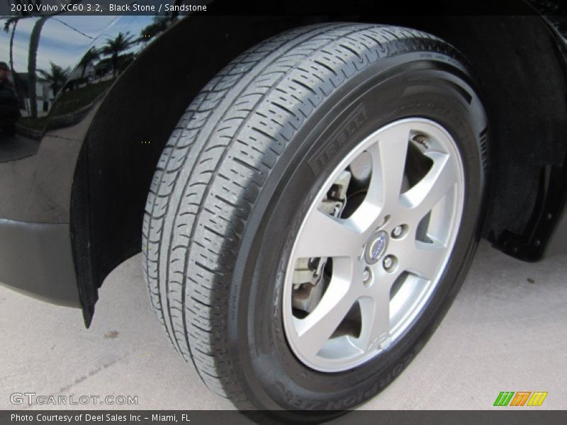 Black Stone / Sandstone 2010 Volvo XC60 3.2