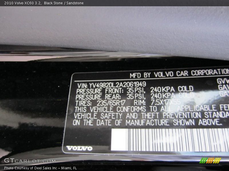 Black Stone / Sandstone 2010 Volvo XC60 3.2