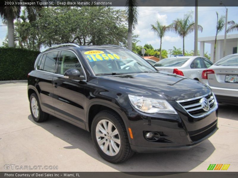 Deep Black Metallic / Sandstone 2009 Volkswagen Tiguan SE