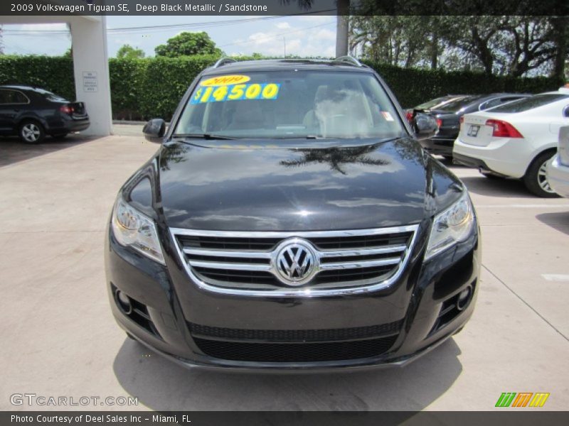 Deep Black Metallic / Sandstone 2009 Volkswagen Tiguan SE