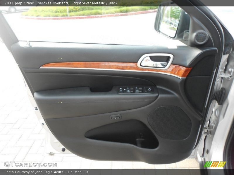 Bright Silver Metallic / Black 2011 Jeep Grand Cherokee Overland