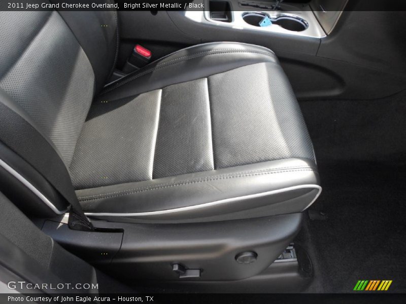 Bright Silver Metallic / Black 2011 Jeep Grand Cherokee Overland