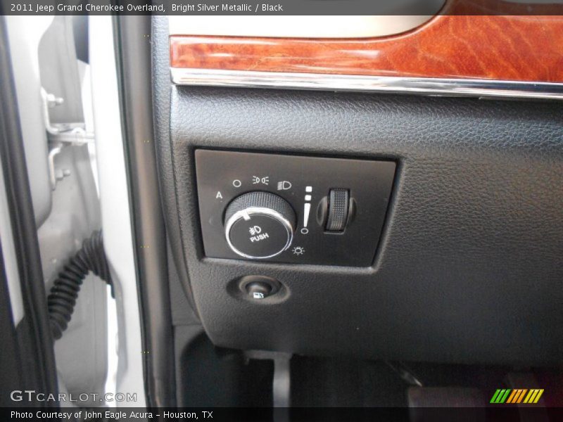 Bright Silver Metallic / Black 2011 Jeep Grand Cherokee Overland