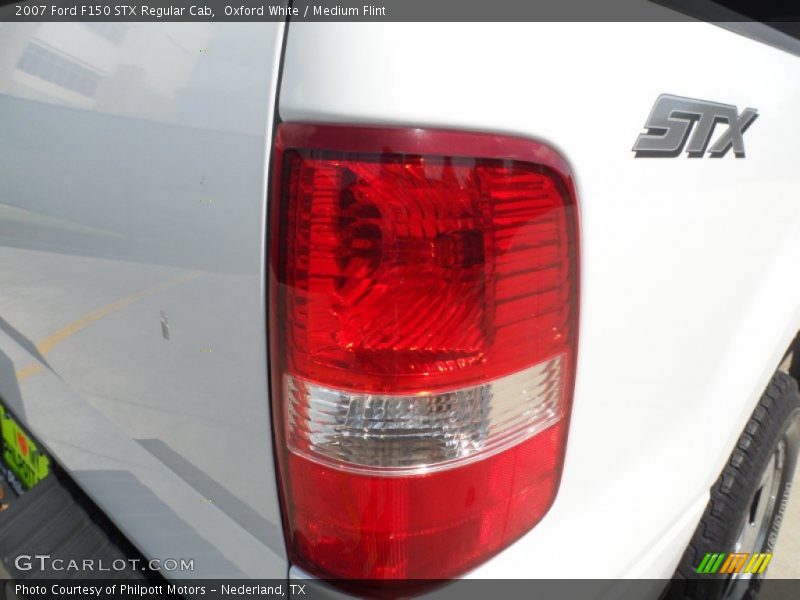 Oxford White / Medium Flint 2007 Ford F150 STX Regular Cab