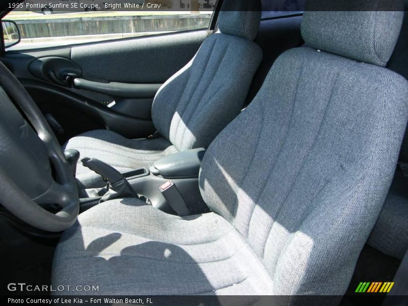 Bright White / Gray 1995 Pontiac Sunfire SE Coupe