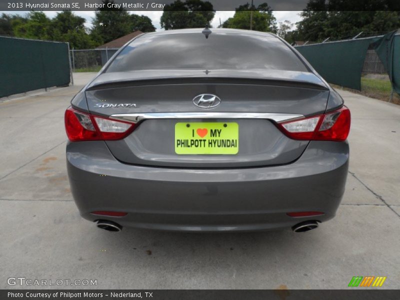 Harbor Gray Metallic / Gray 2013 Hyundai Sonata SE