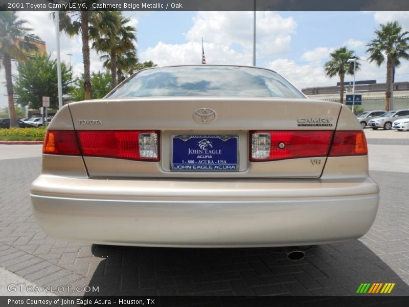 Cashmere Beige Metallic / Oak 2001 Toyota Camry LE V6