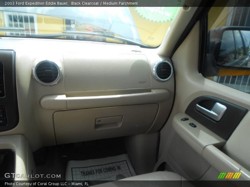 Black Clearcoat / Medium Parchment 2003 Ford Expedition Eddie Bauer