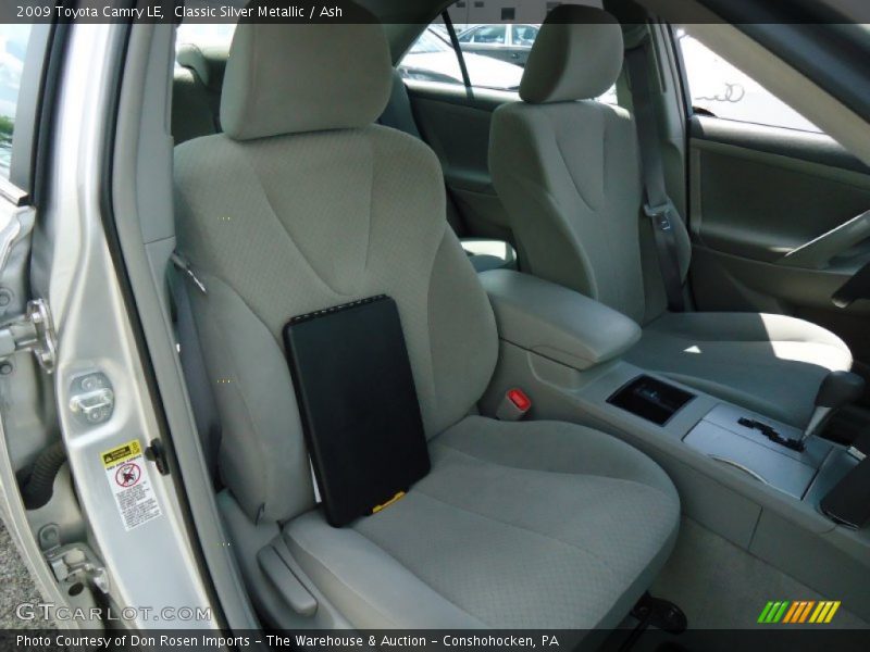 Classic Silver Metallic / Ash 2009 Toyota Camry LE