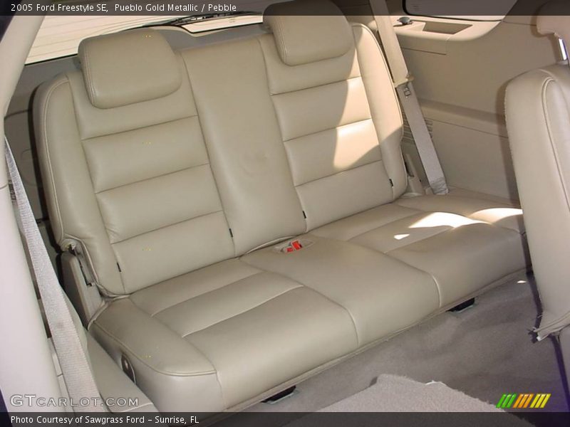 Pueblo Gold Metallic / Pebble 2005 Ford Freestyle SE
