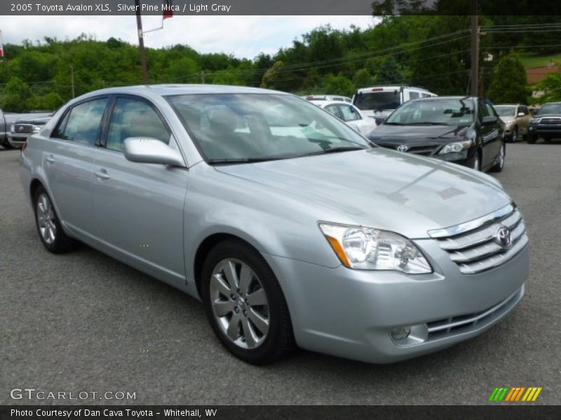 Silver Pine Mica / Light Gray 2005 Toyota Avalon XLS