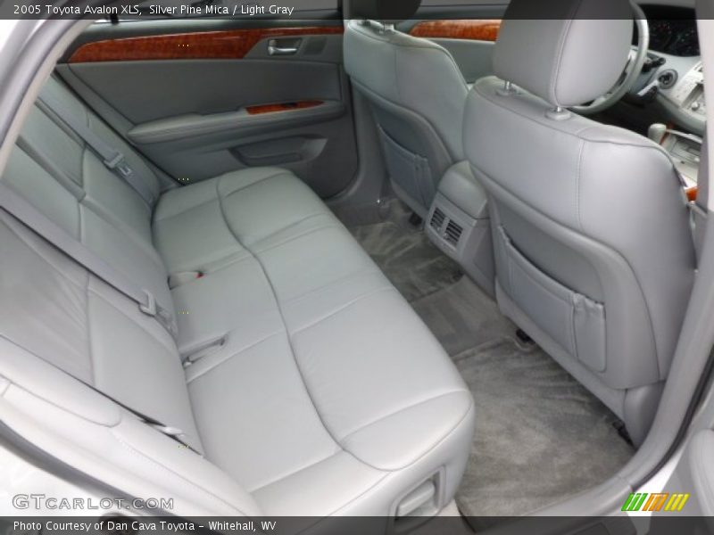 Silver Pine Mica / Light Gray 2005 Toyota Avalon XLS