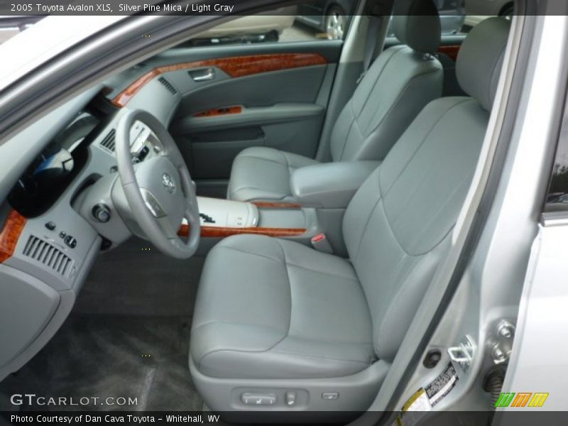 Silver Pine Mica / Light Gray 2005 Toyota Avalon XLS