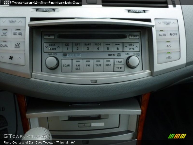 Silver Pine Mica / Light Gray 2005 Toyota Avalon XLS