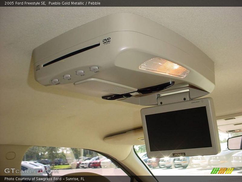 Pueblo Gold Metallic / Pebble 2005 Ford Freestyle SE