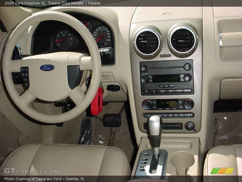 Pueblo Gold Metallic / Pebble 2005 Ford Freestyle SE