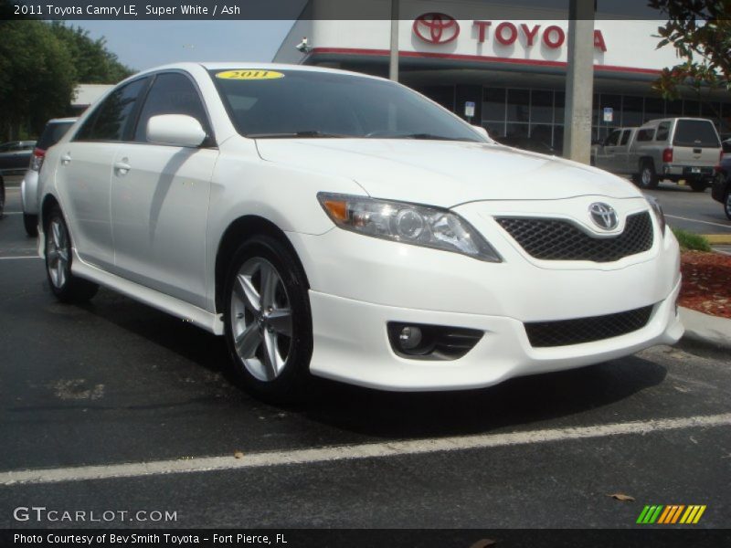 Super White / Ash 2011 Toyota Camry LE
