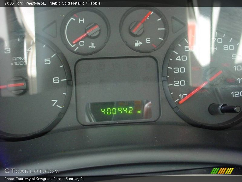 Pueblo Gold Metallic / Pebble 2005 Ford Freestyle SE
