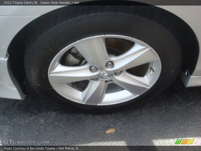 Classic Silver Metallic / Ash 2011 Toyota Camry SE